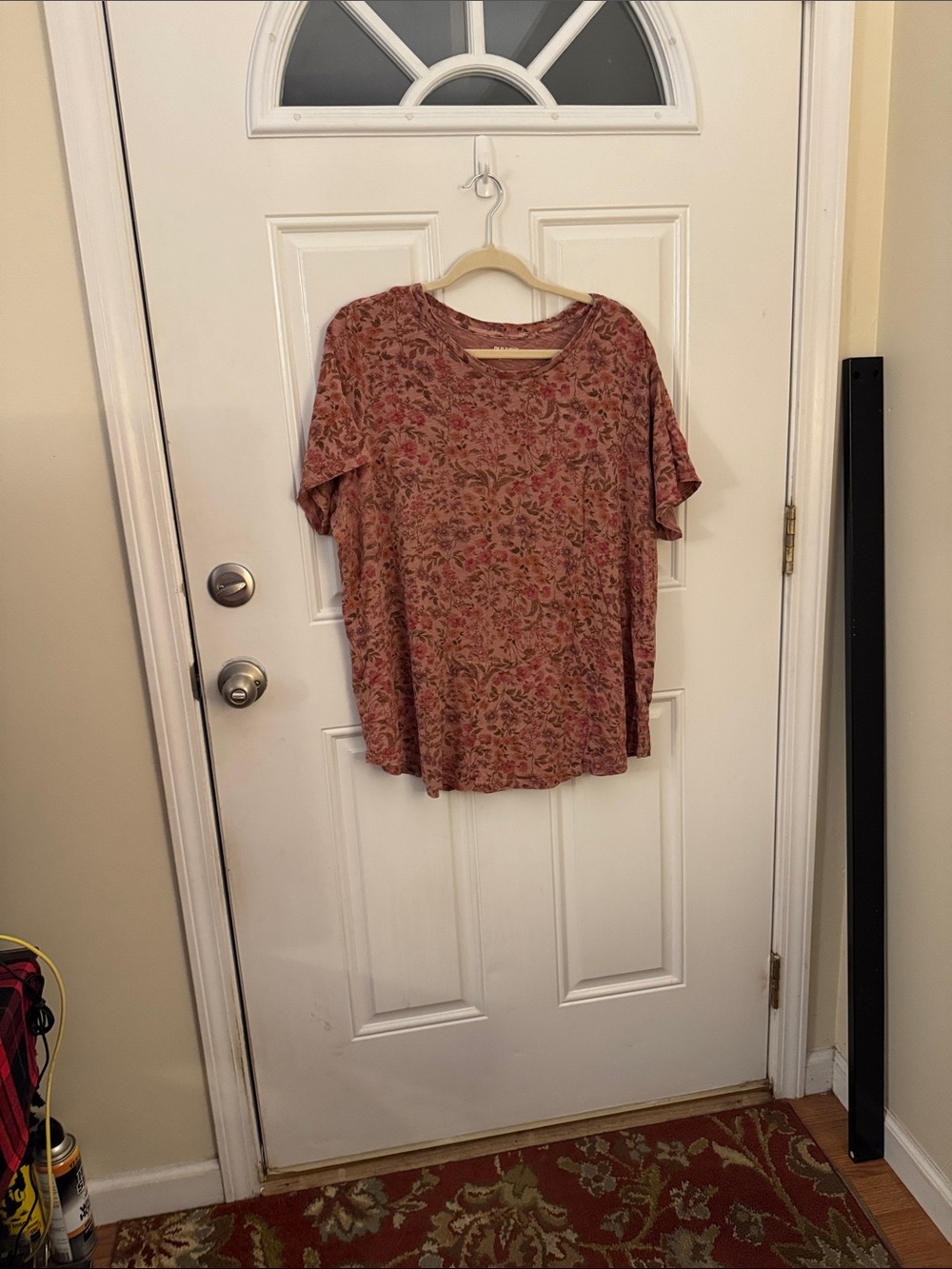 Old Navy Floral Short-Sleeve Tee in Rust and Pink
